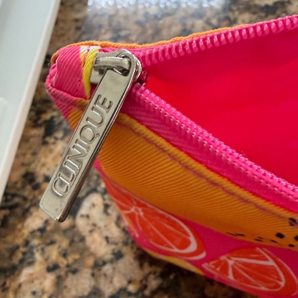 Bright Clinique NWOT Citrus Print Cosmetic Pouch - Pink, Orange, Yellow - Picture 3 of 4